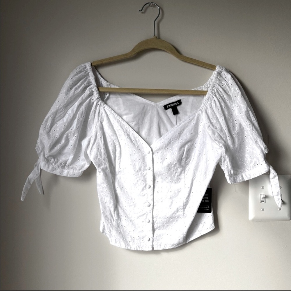 Cute white Express top